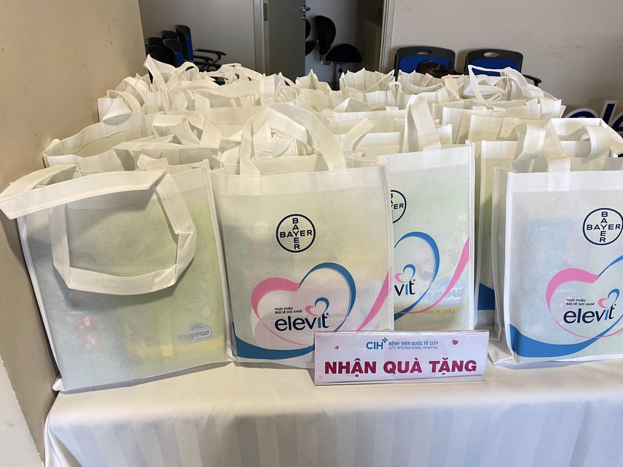Nhận quà tặng khi tham gia Hội thảo tiền sản Cộng Đồng Bầu